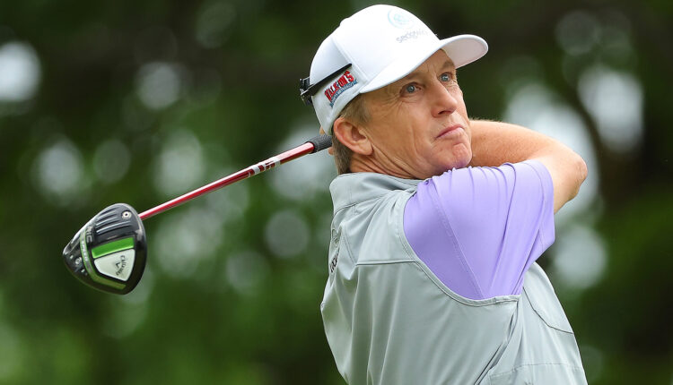 David Toms takes two-shot lead at Mitsubishi Electric Classic
