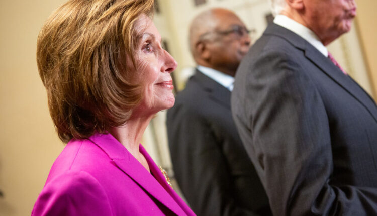 Poll: A pox on both their houses? Americans split on control of Congress | Wednesday Coffee