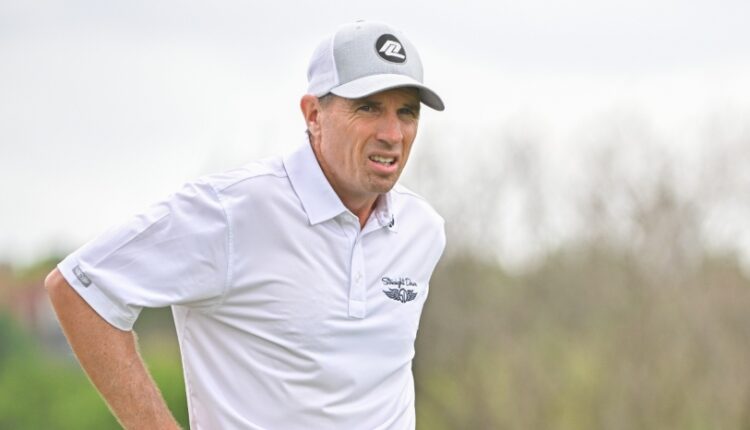 Steven Alker takes two-shot lead at ClubCorp Classic
