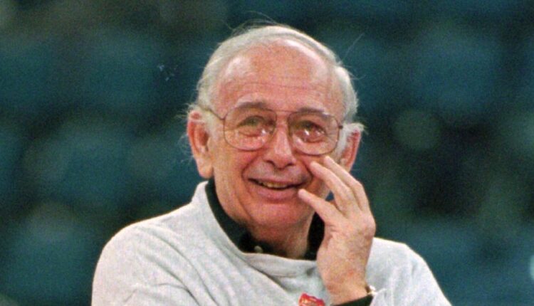 Pete Carril, Princeton’s Textbook Basketball Coach, Dies at 92