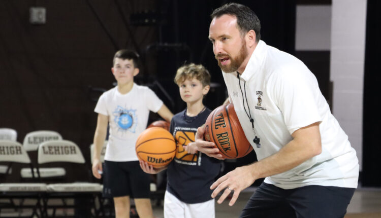 Lehigh men's basketball hosts youth clinics to connect with the community
