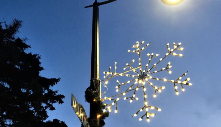 Fontana Tourism Commission approves holiday purchase decorations;  A dozen additional light pole snowflake decorations to be added along Hwy.  67
